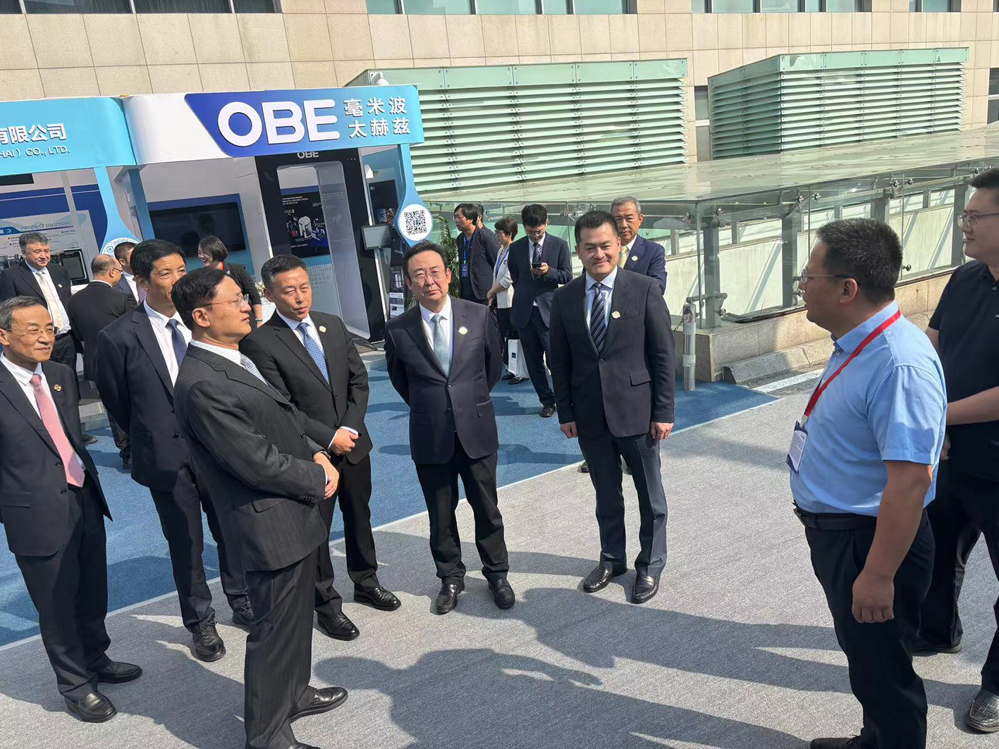 北京市常務副市長，民航局副局長胡振江，首都機場集團董事長王長益，首都機場集團總經(jīng)理劉春晨,國航副總裁閆飛,首都機場集團副總閻欣4.jpg